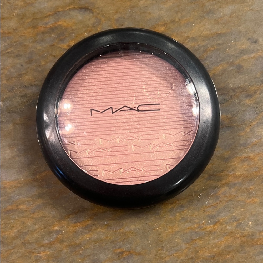 MAC Cosmetics Soft Pink Blush